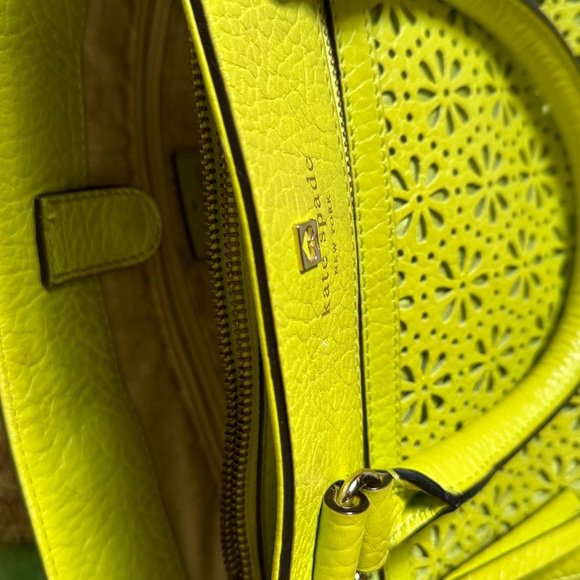 Kate Spade Perri Lane Romy Lime Green Bag! Pre-Loved - Picture 16 of 16